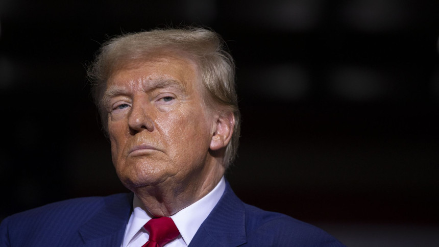 Donald Tramp: Poštuju me jer sam j**eno lud