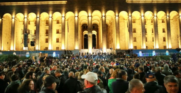 Велики протест у Грузији, траже да се пониште избори