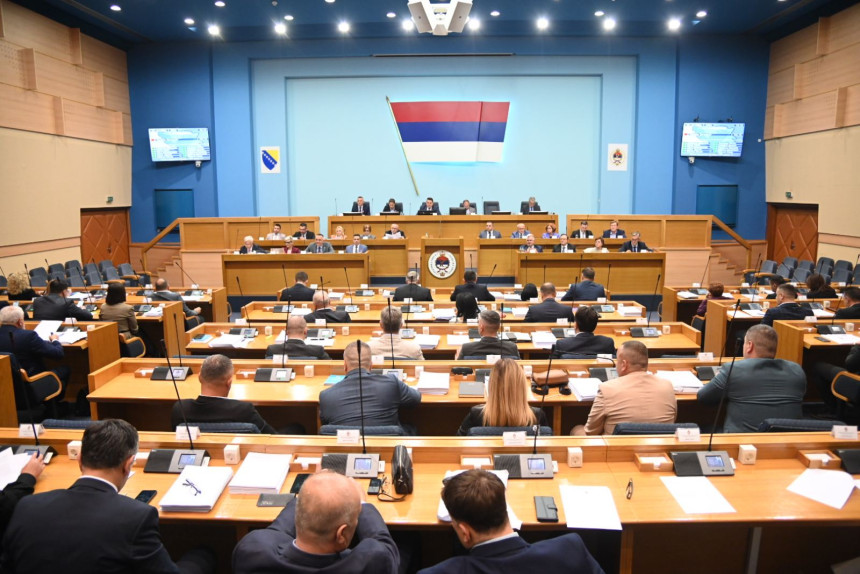 "Kad pričate u srpstvu, najviše se krade" (UŽIVO)