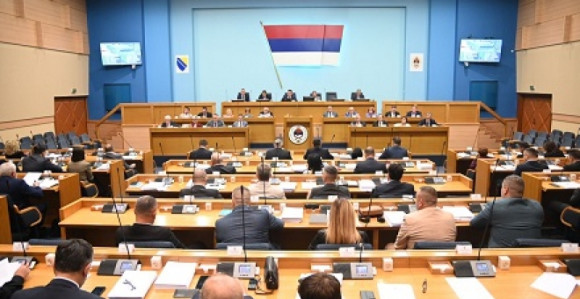 NSRS razmotrila Prijedlog zakona upotrebi zastave, grba i himne