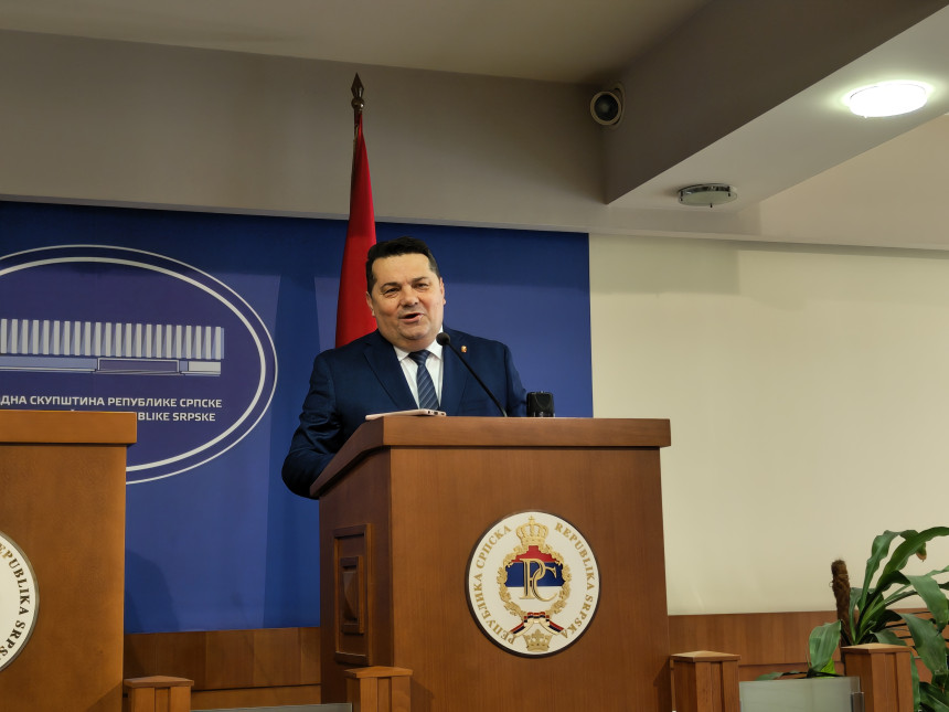 Stevandić: Zakon o grbu i himni ne provocira nikoga