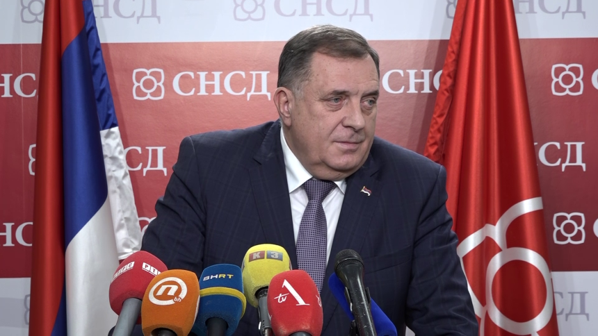 Додик најавио окупљање већине и блокаду Петровића