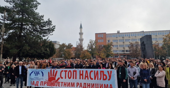 U Bijeljini protest: "Nedopustivo nasilje nad prosvjetarima"