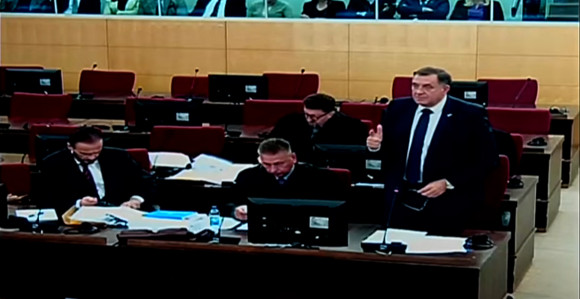 Pogledajte video snimak sa suđenja Dodiku i Lukiću
