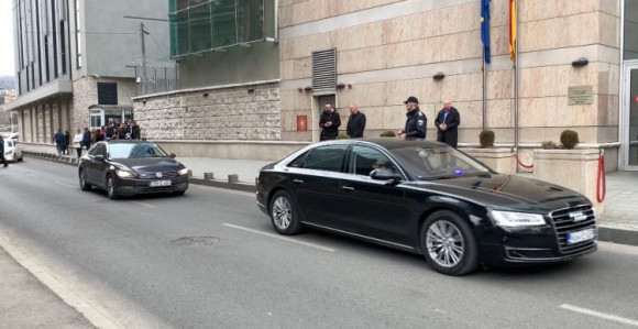 Službena vozila u BiH 24 sata ipak vozi ko god hoće!