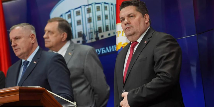 Vlast Srpske pere ruke od nabavke respiratora