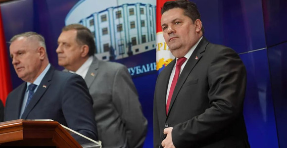 Vlast Srpske pere ruke od nabavke respiratora