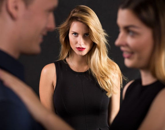 Supruzi prijetio da će je ubiti "ako mu nazove curu"
