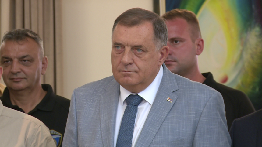 Dodik se pohvalio da je jedino on za put prema EU