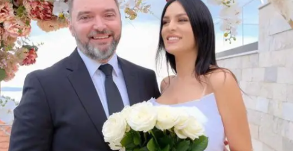 Košarac u Italiju na sajam vodi suprugu kao člana delegacije