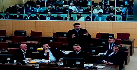 Pogledajte video snimak sa suđenja Dodiku i Lukiću