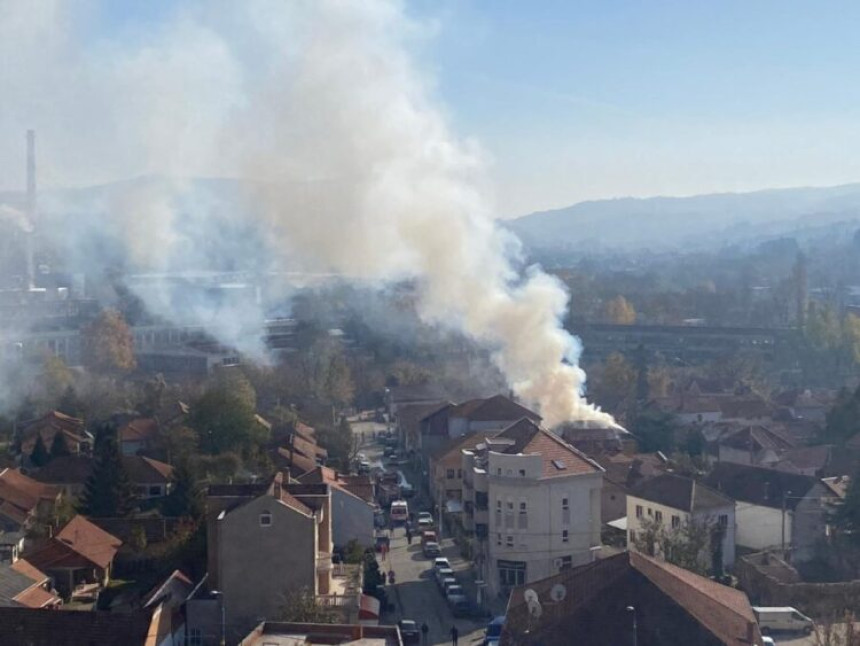 Gorjele tri kuće u Kragujevcu, ovo je uzrok (VIDEO)