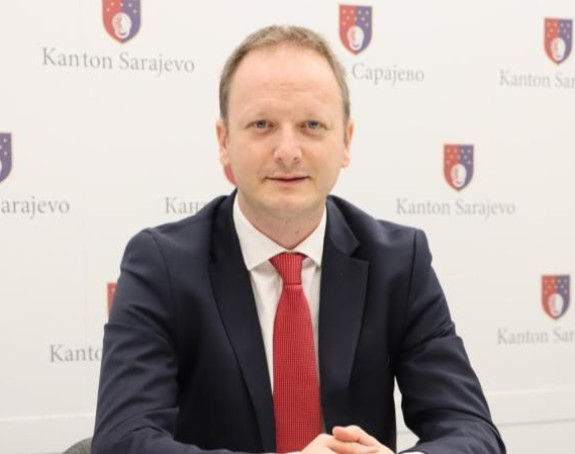 Jednomjesečni pritvor ministru Bojanu Bošnjaku