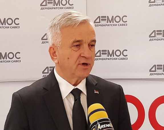 Čubrilović: Nema problema, poslanici ostaju u Demosu