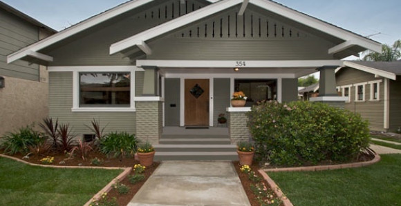 Pronašla golog muškarca ispod svoje kuće