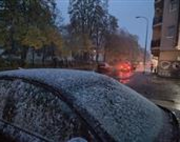U Banjaluci pao prvi snijeg nakon kiše i vjetra