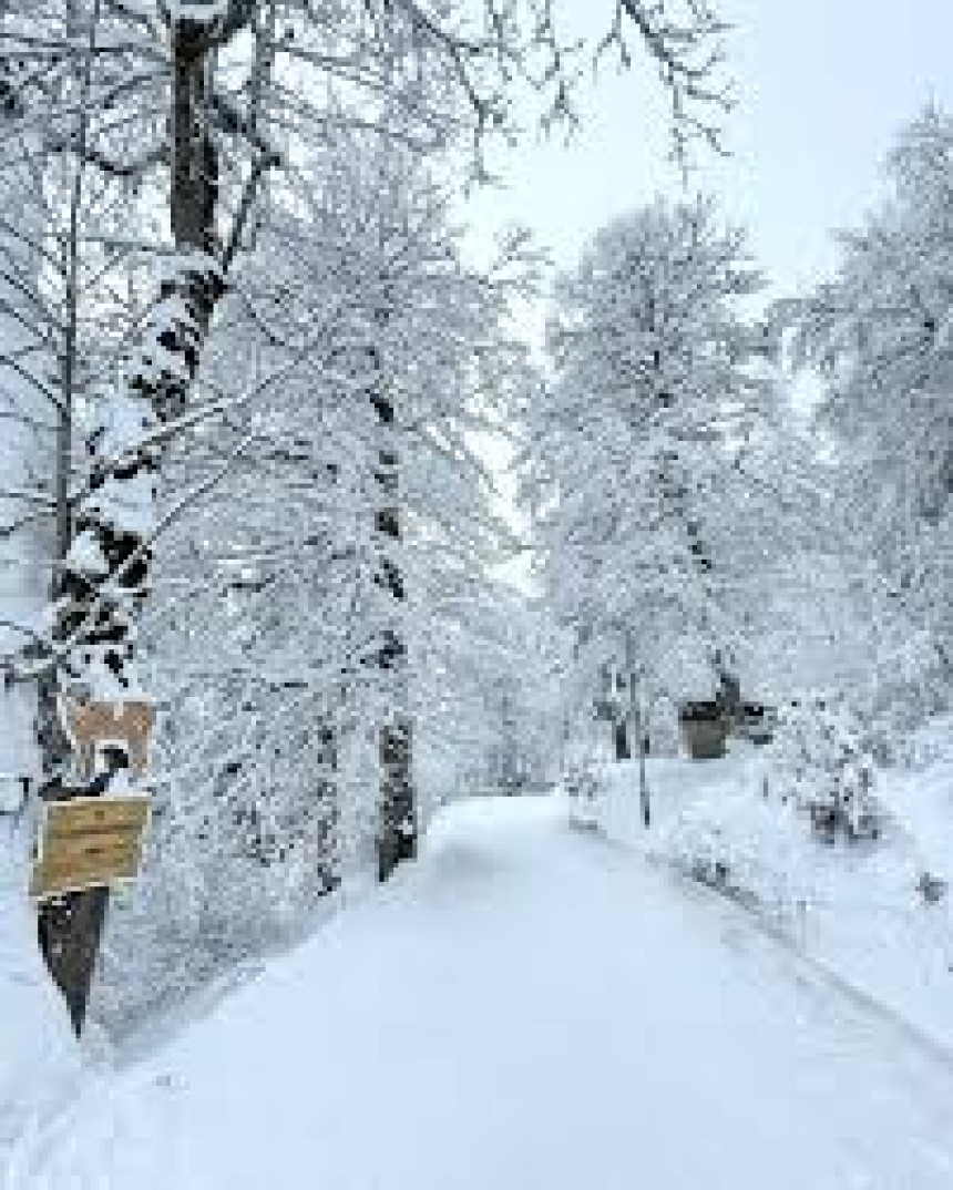 Na Jahorini palo 30 cm snijega, očekuju se nove padavine