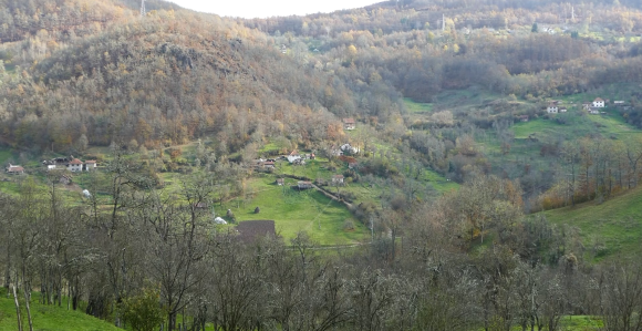 Домаћини казан заложе у Србији, а ракија потече у БиХ