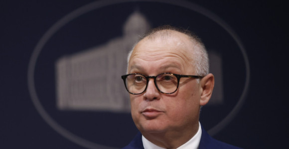 Vesić nije životno ugrožen, pratimo njegovo stanje