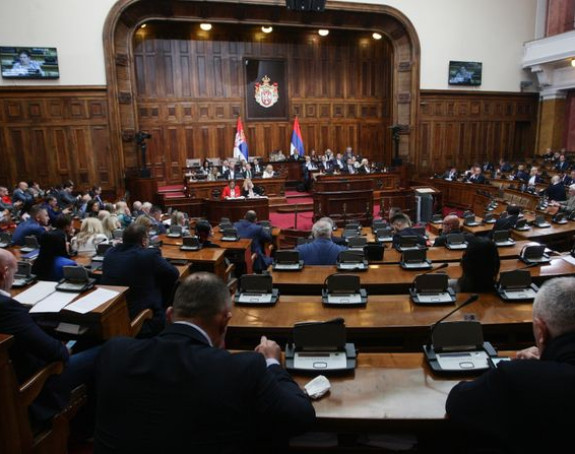 Skupština Srbije konstatovala ostavke Vesića i Momirovića