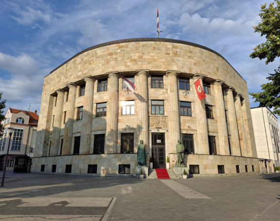 Koliko zarađuju senatori u Senatu Republike Srpske?