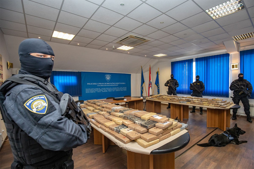 СИПА претресала у Бањалуци, Мостару и Требињу