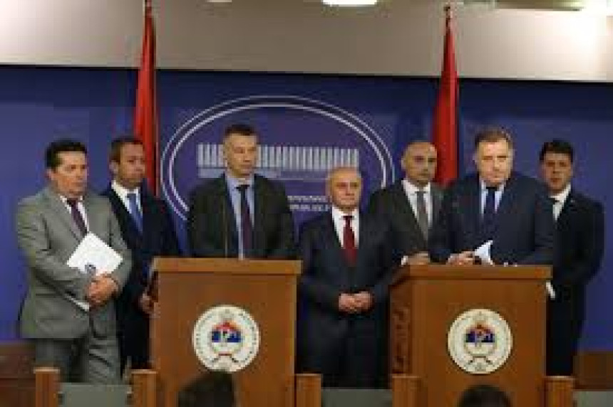 Vlada uplašena, vruć krompir prebacili na NS RS