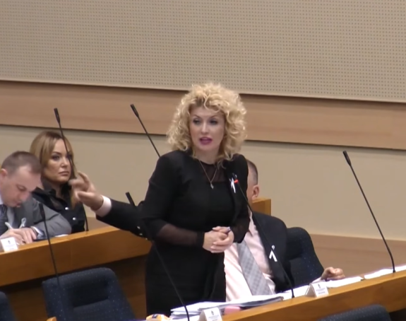 Чиме се ви хвалите, повећање прихода је само због инфлације!
