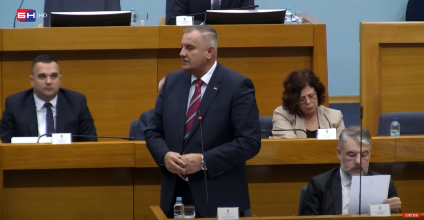 Drsko ponašanje premijera: "Gdje se Srpska zadužila?"