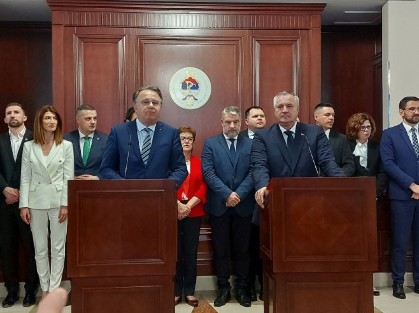 Новац на рачуну, али нема договора како милионе распоредити