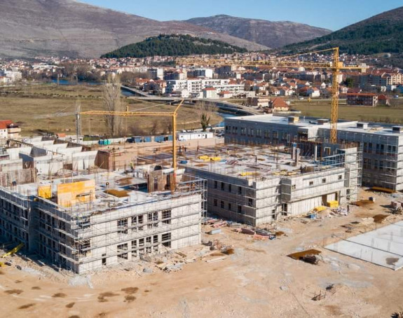 Radovi na bolnici nastavljeni, izdata nova dozvola