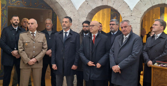 Predsjednik Vlade Srbije Miloš Vučević u posjeti Prebilovcima