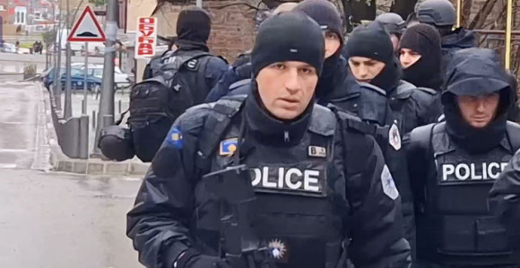 Specijalci sa dugim cijevima „okupirali“ Sjevernu Mitrovicu