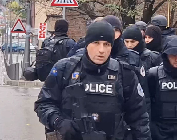 Specijalci sa dugim cijevima „okupirali“ Sjevernu Mitrovicu