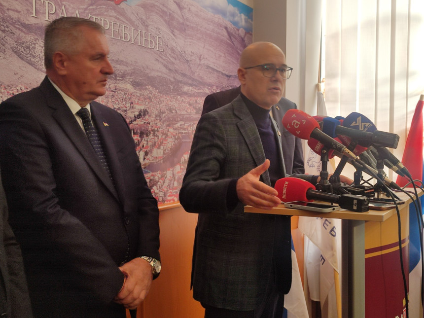 Састанак у Требињу: Србија наставља да ради и гради у Српској