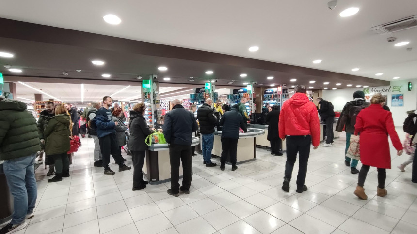 Neradna nedelja u Sarajevu, gužva u Istočnom Sarajevu