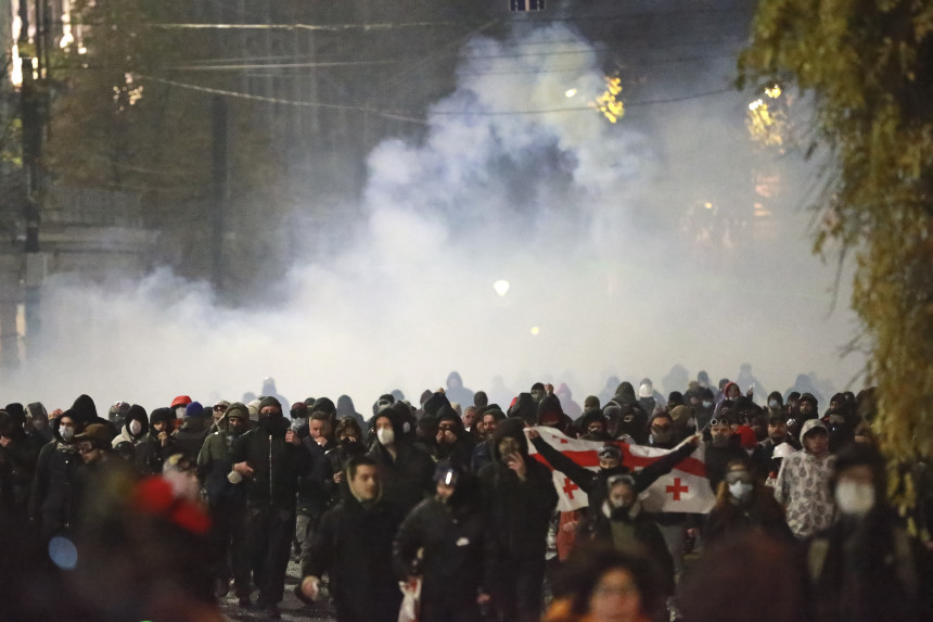 Протести у Грузији: Повријеђене 44 особе (ВИДЕО)
