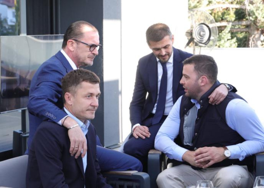 Zna se ko je prvi favorit da zamijeni Miloševića
