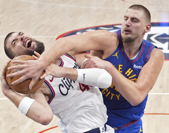 Tripl-dabl Jokića u porazu Denvera od Klipersa