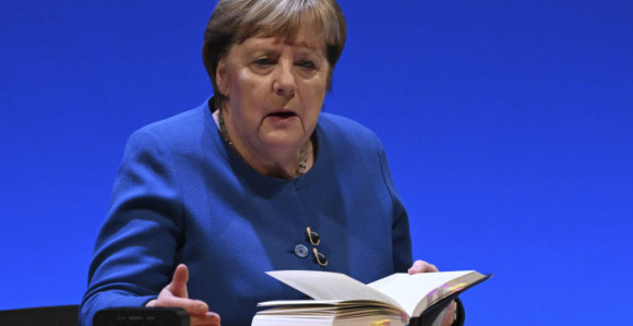 Merkel za CNN: Tramp fasciniran nekontrolisanom moći Putina i Kim Džong Una