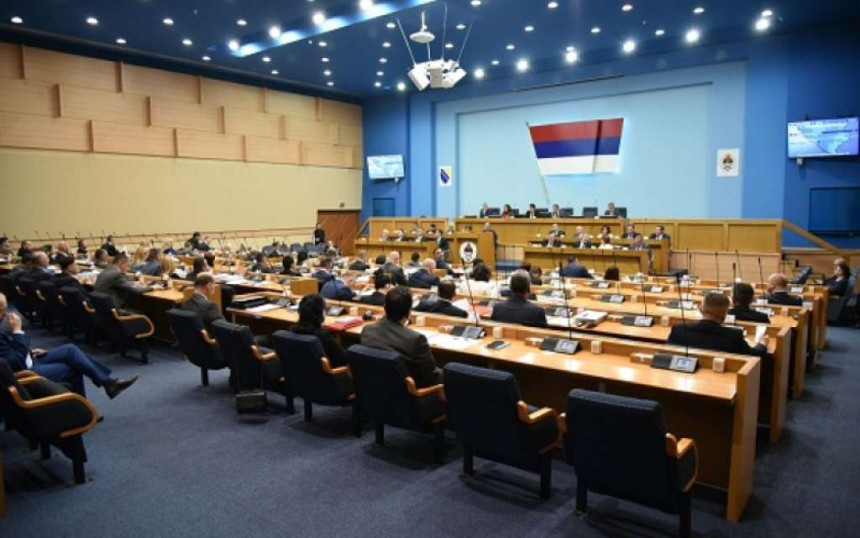 Наставак сједнице: Посланици НСРС о задужењу Српске