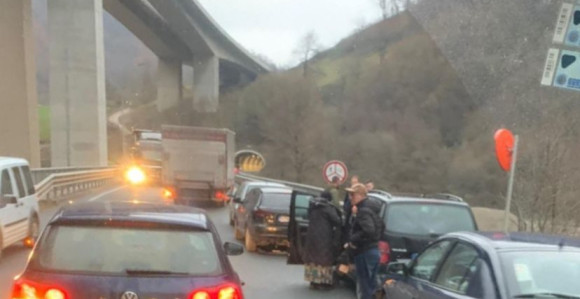 Sudar četiri vozila na ulazu u Zenicu, ima povrijeđenih