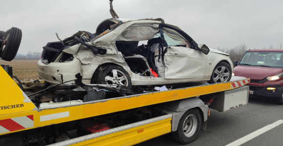 Povrijeđeno lice u veoma teškom stanju nakon operacije