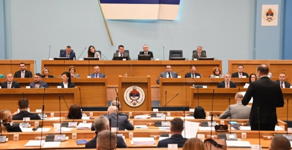 NS RS: Razmotren prijedlog odluke o zaduženju (UŽIVO)