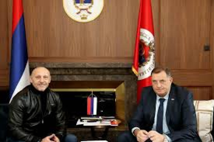 Додиков амбасадор у Скопљу омогућио Аљбину Куртију улазак у Босну и Херцеговину