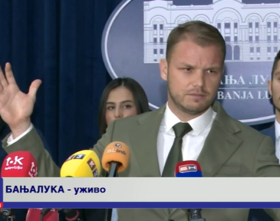 Станивуковић вечерас гаси расвјету Додику и Вишковићу (ВИДЕО)