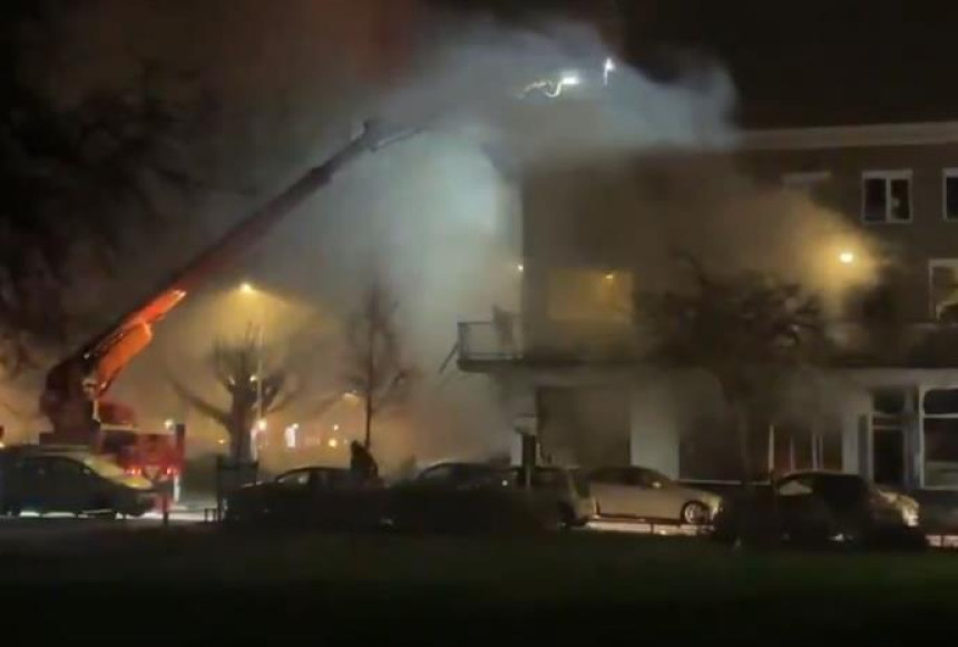 Odjeknula snažna eksplozija, srušila se zgrada (VIDEO)