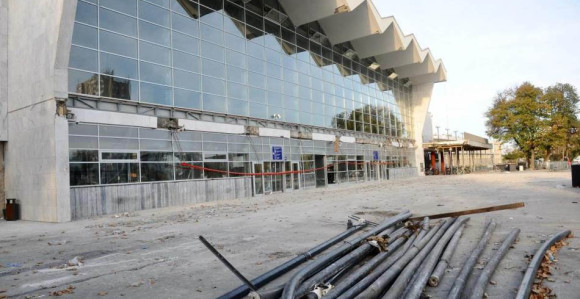 Kako su povrijeđeni u padu nadstrešnice u N. Sadu?