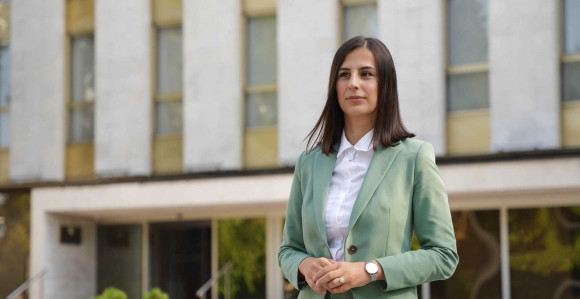 Институције су у мраку, сада је само угашено свјетло