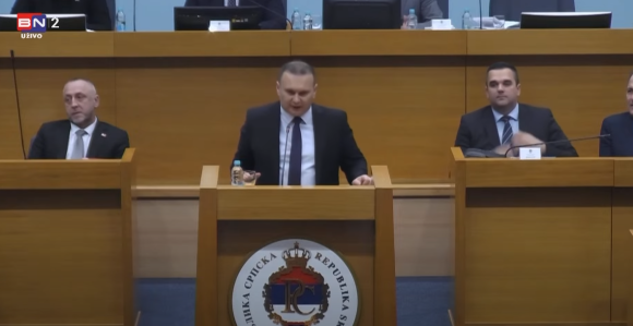 Ћосић Семберце поново назвао "ратним шверцерима"